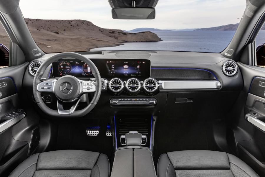 Торпедо Mercedes-Benz GLB250 AMG Line (X247) 2019 года  (WW) (фото 25 из 47)